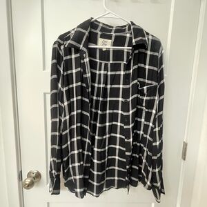 Stitch Fix Black and White Plaid Button-Up Shirt